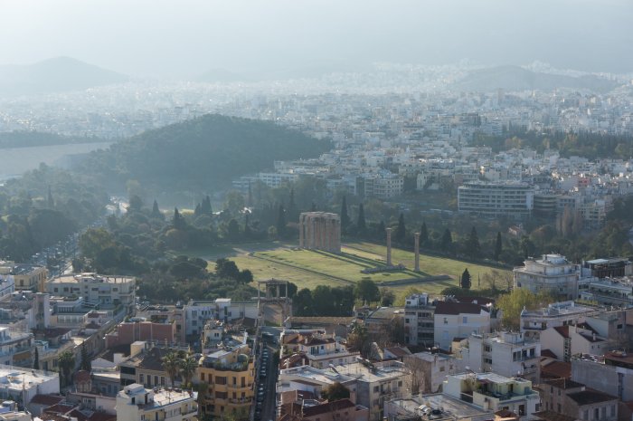 Vue sur l’Olympiéion, ou temple de Zeus, depuis l'Acropole