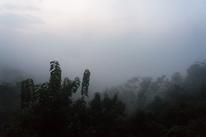 Nuages sur la vallée de Borobudur