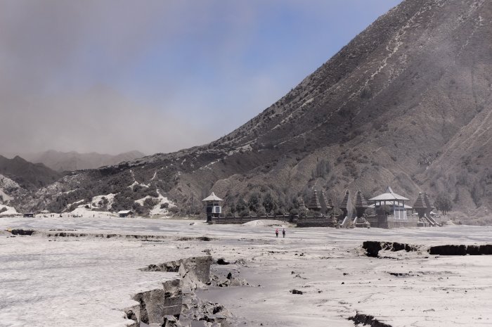 Temple au pied du Mont Bromo, Indonésie