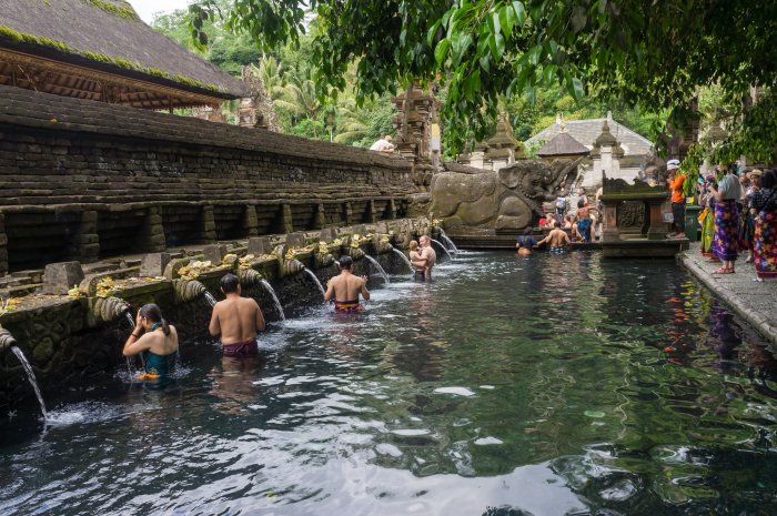 Bains sacrés de Tirta Empul, Bali