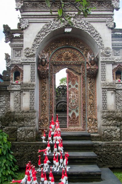 Temple et oies à Ubud, Bali