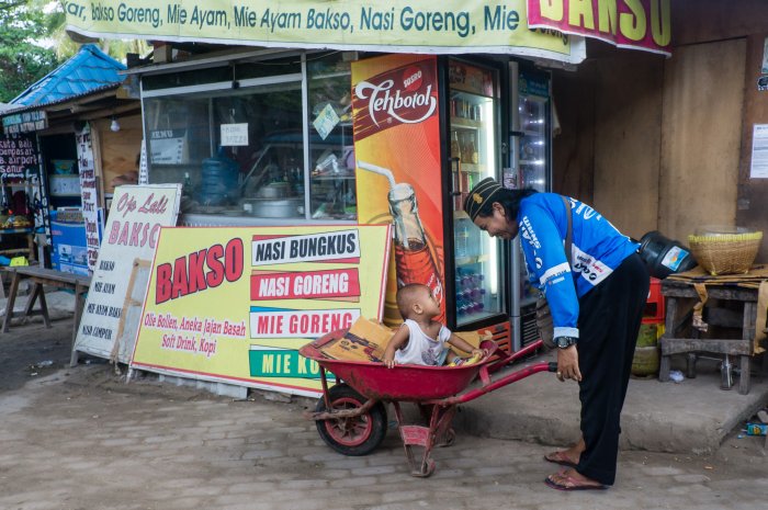 Père et enfant sur Gili Air