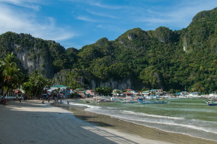 Plage d'El Nido