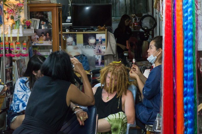 Atelier dreadlocks à Pai