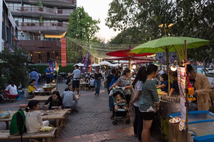 Marché de nuit à Nimman, Chiang Mai