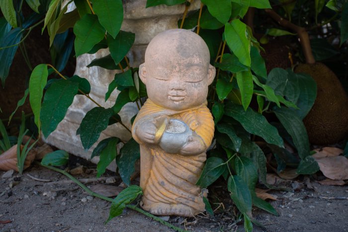 Petite statue de moine