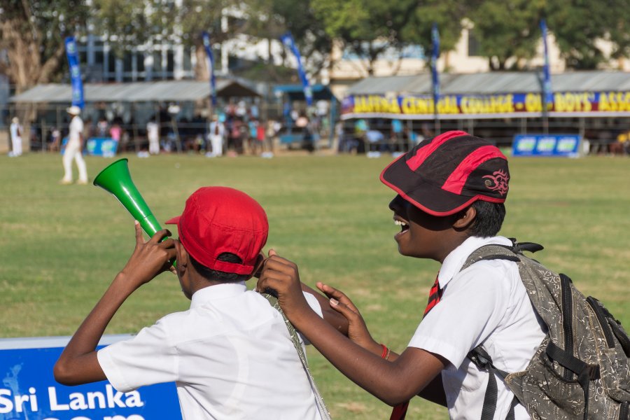 Enfants fans de cricket au Sri Lanka