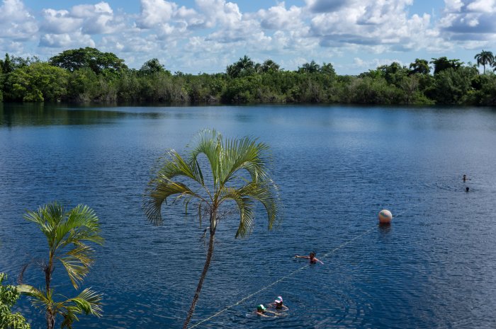 Cenote Azul, Bacalar, Mexique
