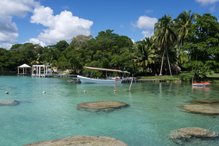 Cenote cocalitos, Bacalar, Mexique