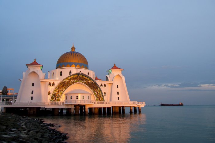 Mosquée sur l'eau de Melaka, Malaisie