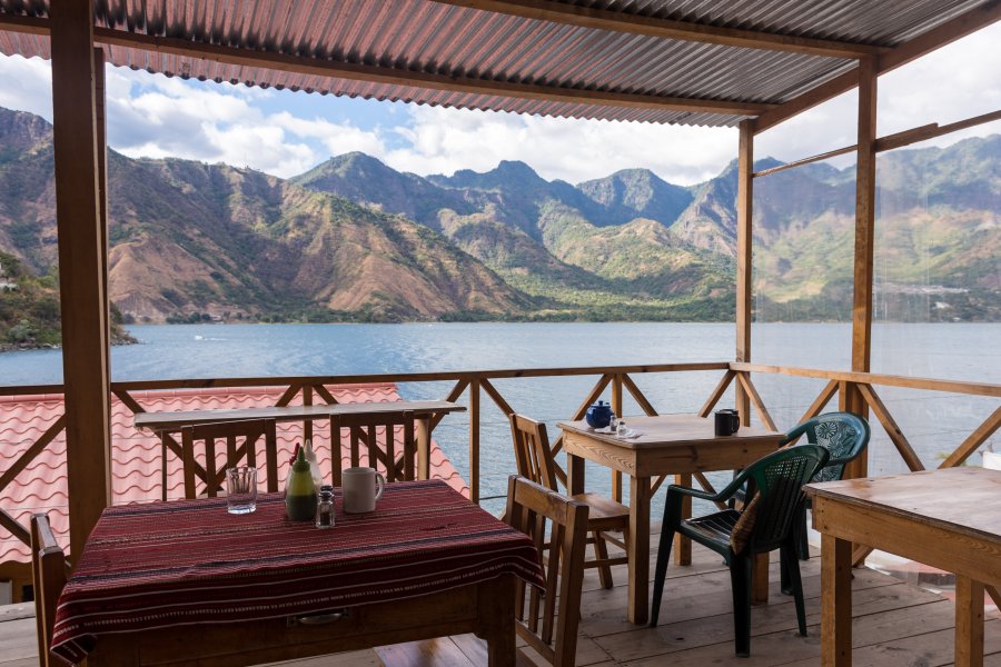 Restaurant au bord du lac Atitlán, Guatemala