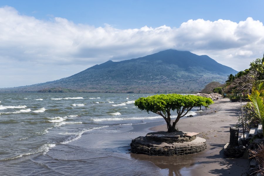 Plage de Santo Domingo et volcan Maderas, Ometepe