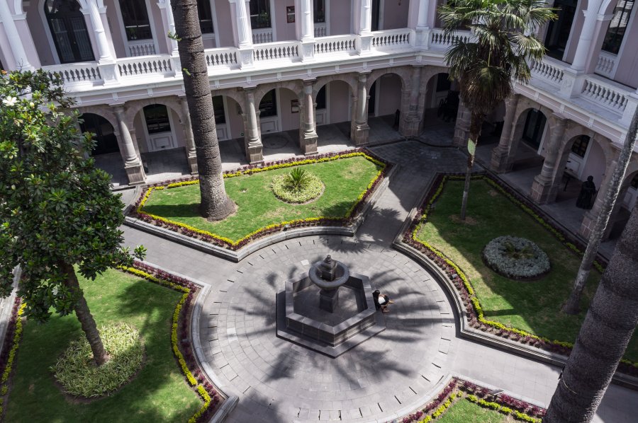 Patio du Centro Cultural Metropolitano, Quito