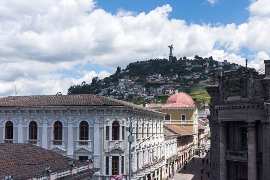 Vue sur Quito et le Panecillo