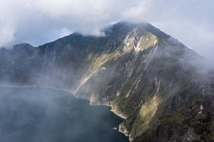 Brume sur la lagune de Quilotoa