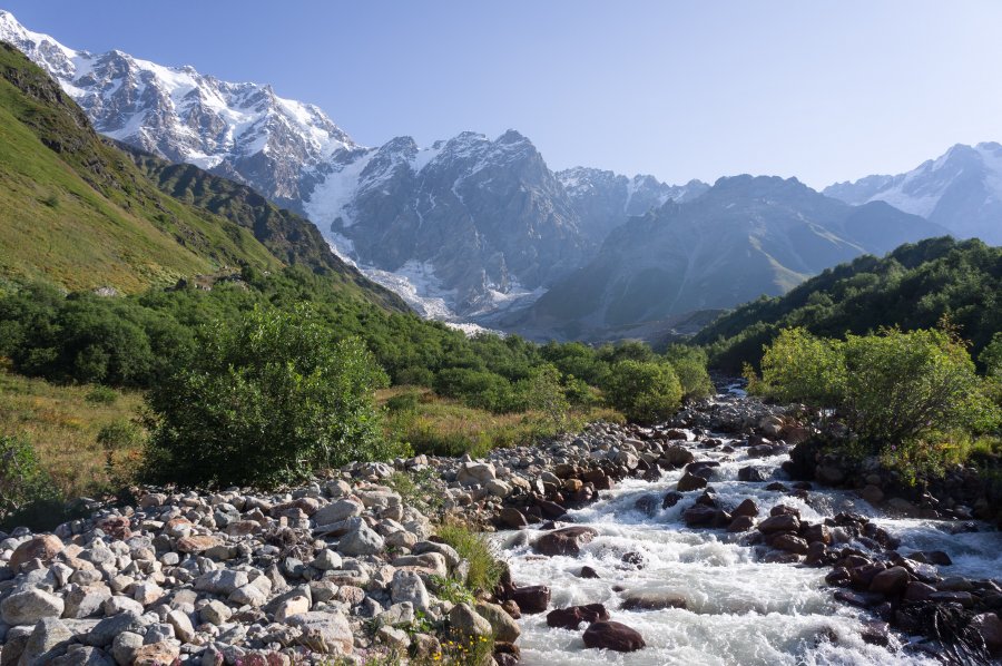 Randonnée d'Ushguli au glacier Shkhara, Géorgie