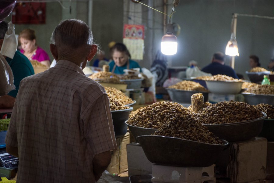 Noix au marché de Koutaïssi, Géorgie