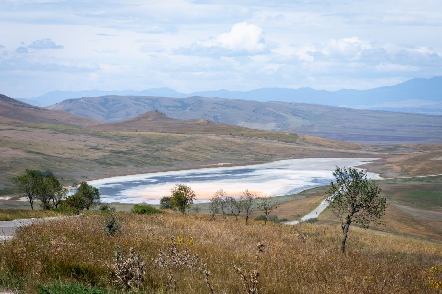 Lac sur la route entre Tbilissi et David Gareja