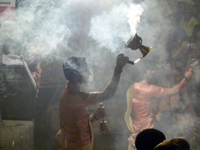 Cérémonie religieuse à Varanasi