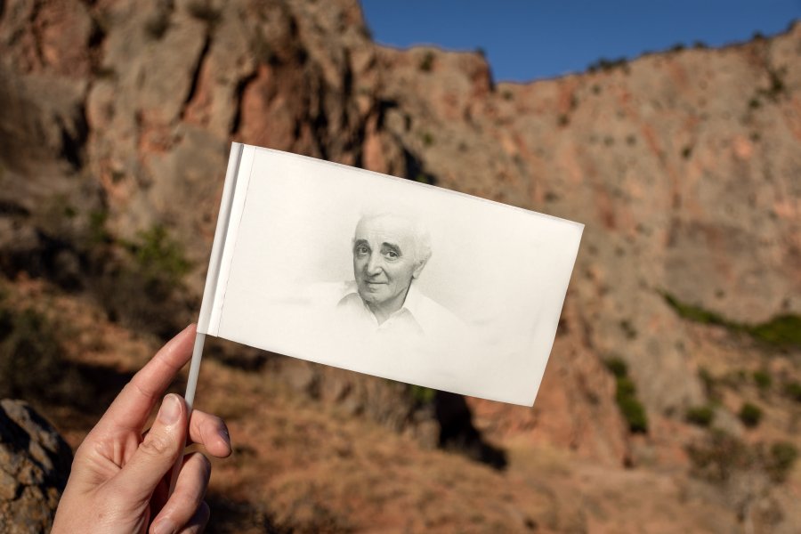 Drapeau Aznavour en Arménie