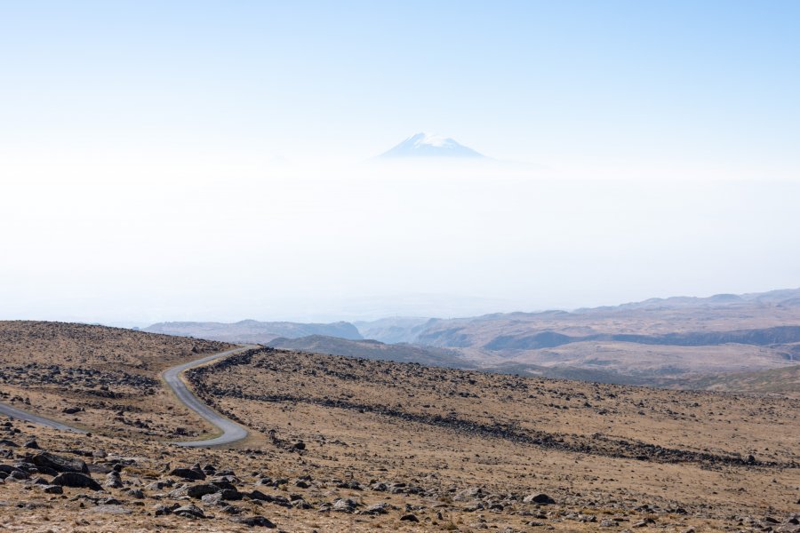 Mont Ararat depuis le volcan Aragats, Arménie