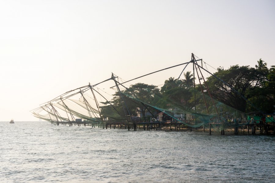 Filets de pêche chinois à Vypeen, Cochin, Inde