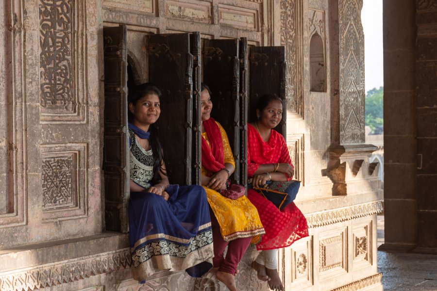 Touristes indiennes à Ibrahim Rauza, Bijapur