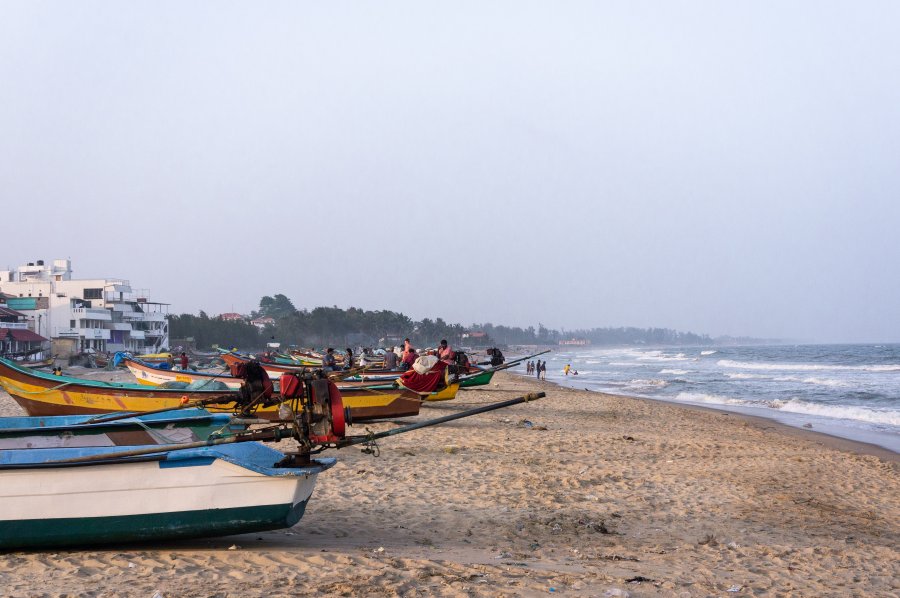 Plage de pêcheurs à Mahabalipuram, Inde