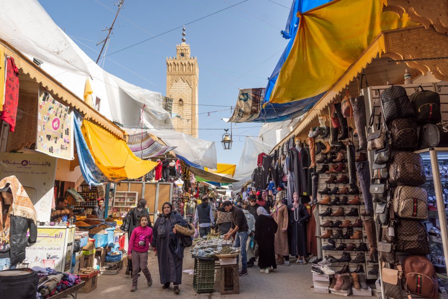 Souk dans la médina de Rabat, Maroc