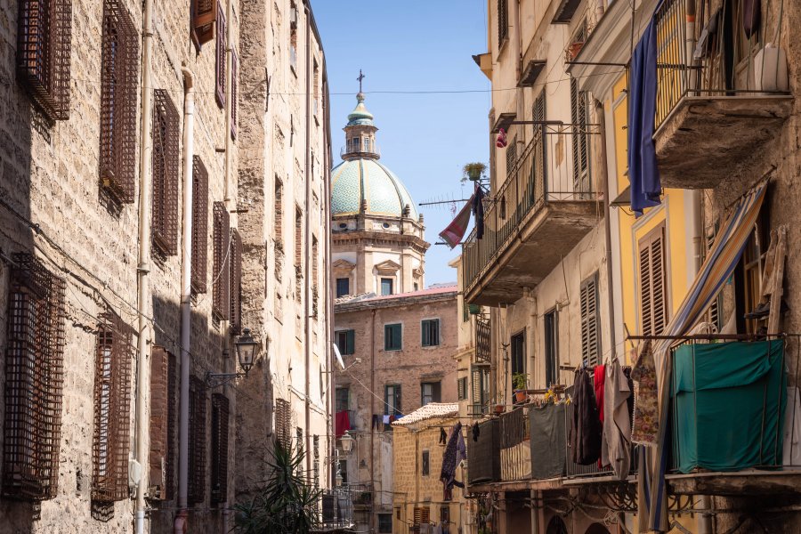 Rue typique de Palerme en Sicile
