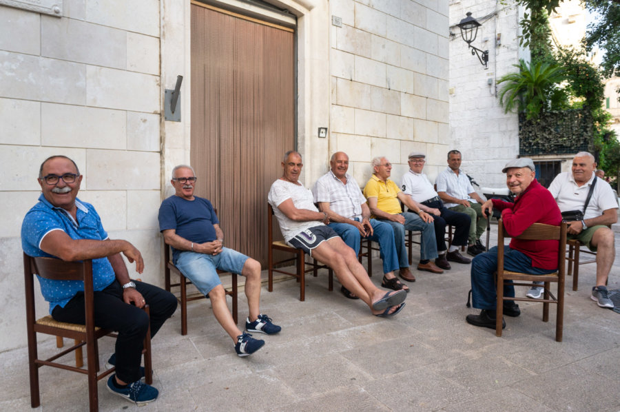 Papis italiens à Locorotondo, Pouilles