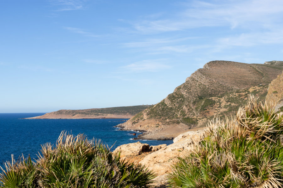 Paysage de mer et de montagne au Cap Bon