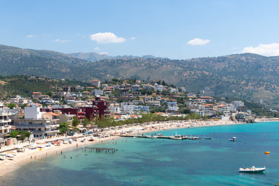 Plage d'Himarë en Albanie