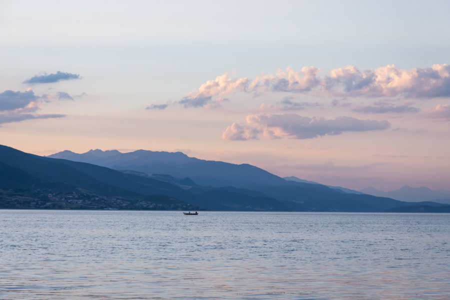 Lac de Pogradec en Albanie