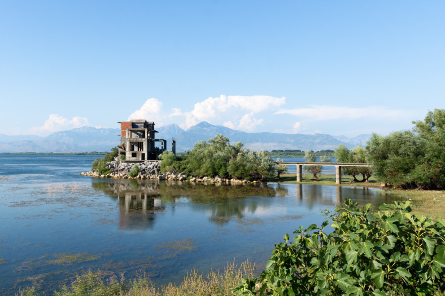 Lac de Shkodra en Albanie