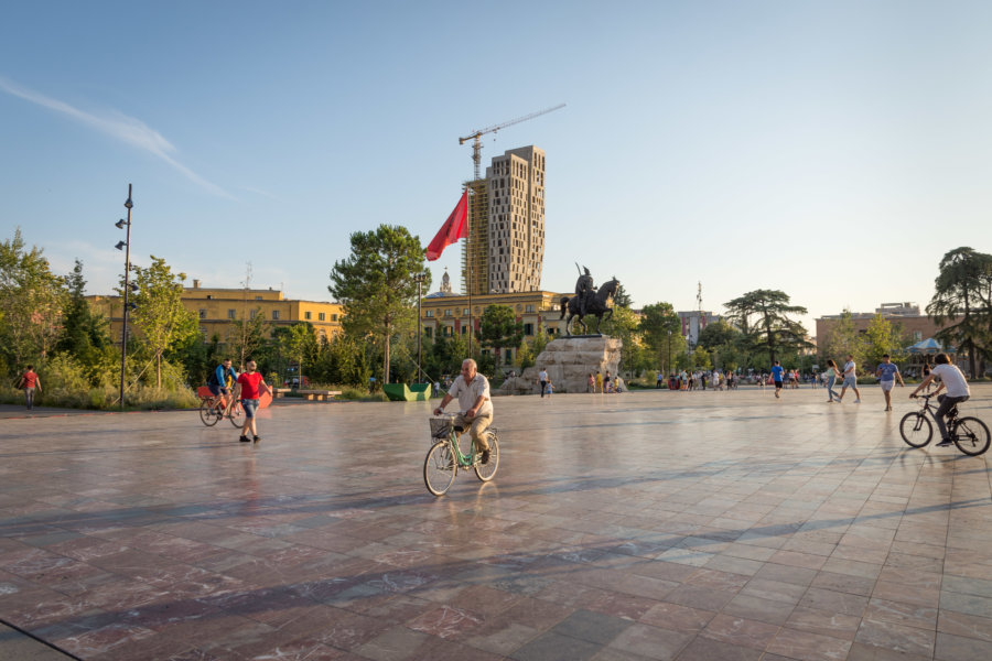 Place Skanderbeg à Tirana, Albanie