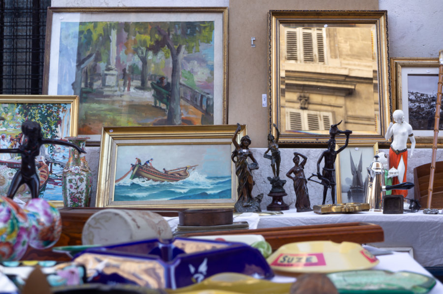 Marché des antiquaires à Marseille