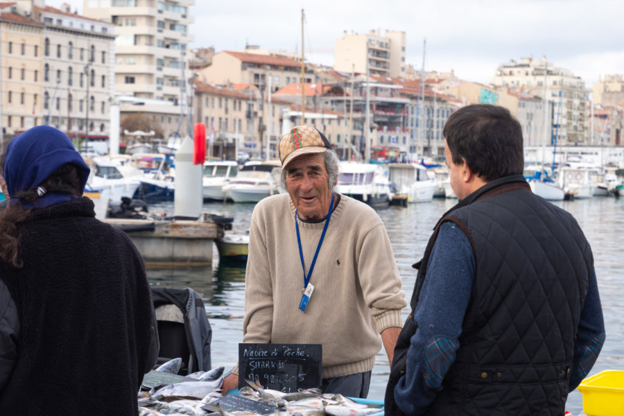 Vendeur de poissons à Marseille