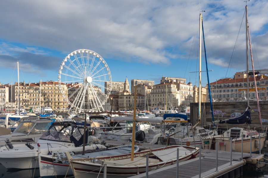 Vieux Port et grande roue à Marseille