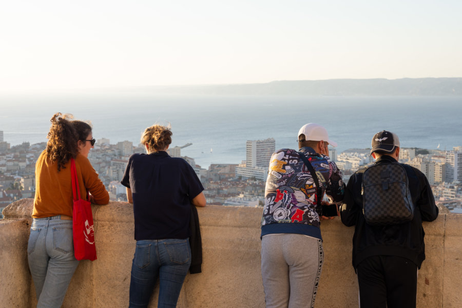 Vue sur Marseille devant la Bonne Mère