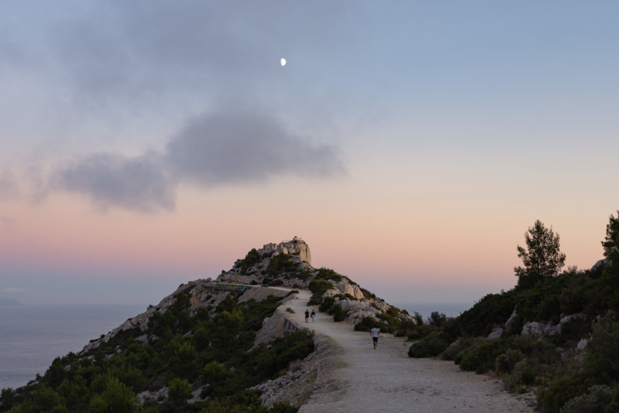 Belvédère de Sugiton au crépuscule