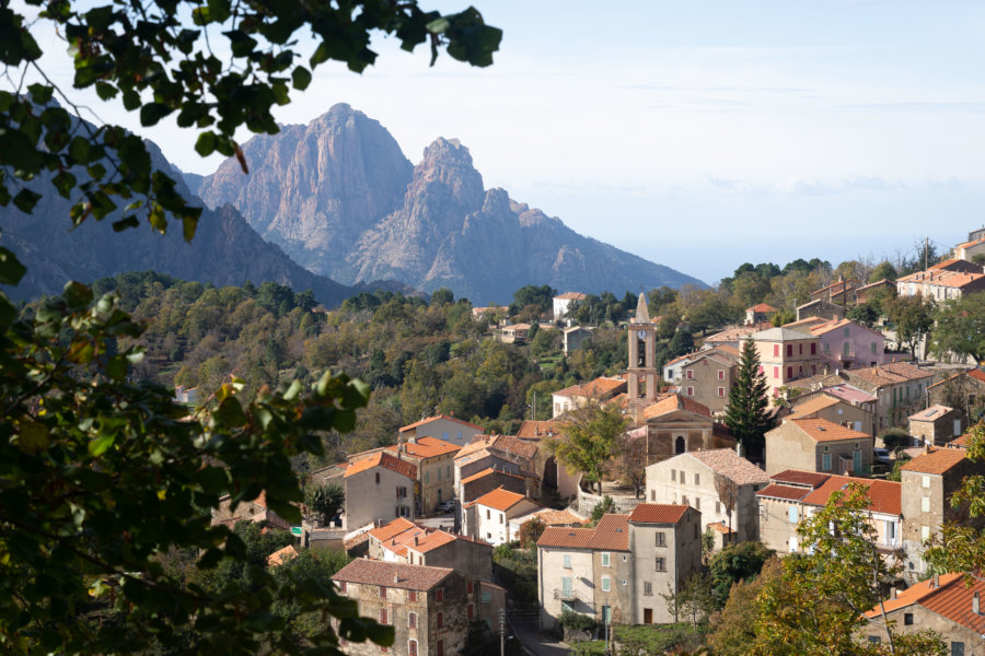 Evisa, village corse dans la montagne