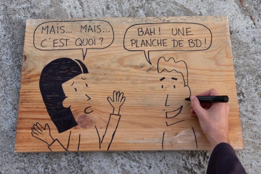 Dessin : planche de BD en bois