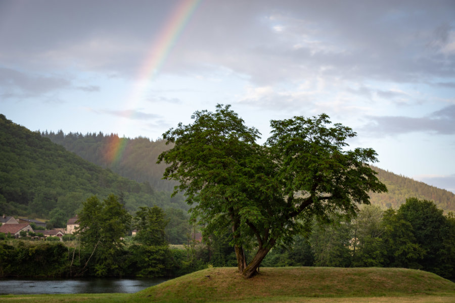 Arc-en-ciel sur la plage de Saint-Cirq-Lapopie