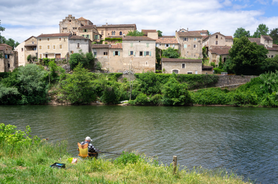 Village de Savanac au bord du Lot