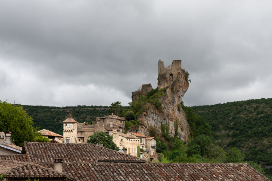 Ville de Penne sur son rocher