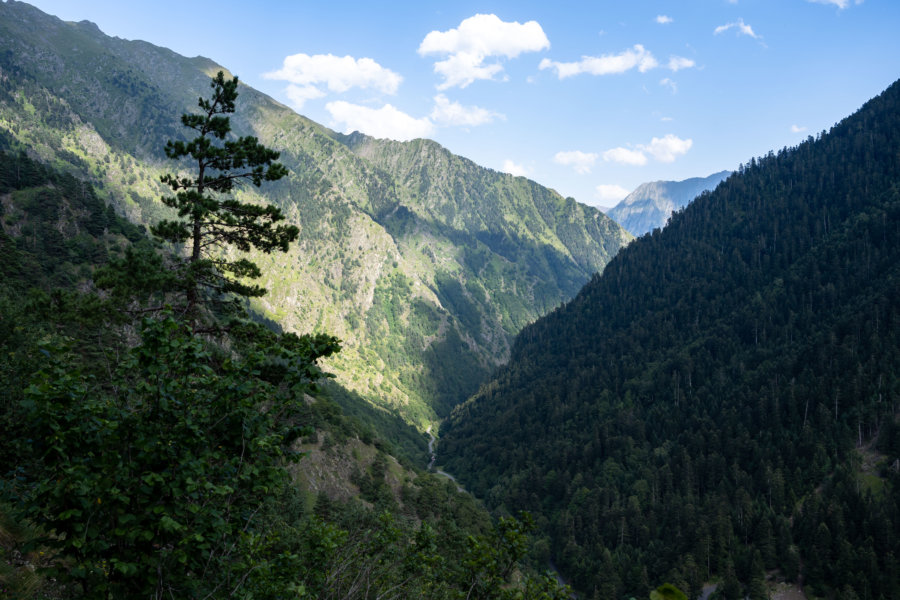 Randonnée vers le lac de l'Oule, montagne des Pyrénées