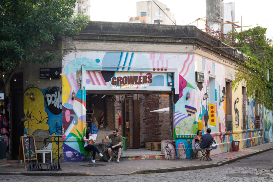 Bar coloré à Palermo Soho, Buenos Aires