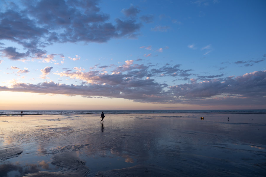 Marée basse le soir à Veules-les-Roses, randonnée GR21 Normandie