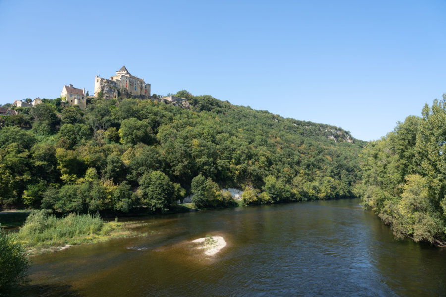 Château de Castelnaud et fleuve de la Dordogne